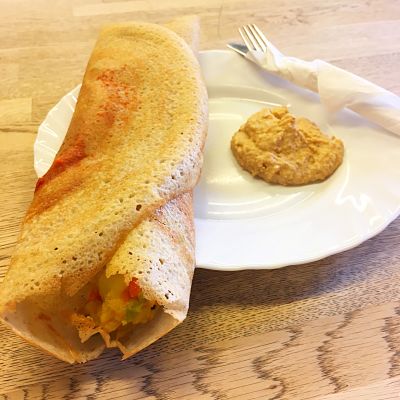 Masala Dosa with chicken and coconut chutney